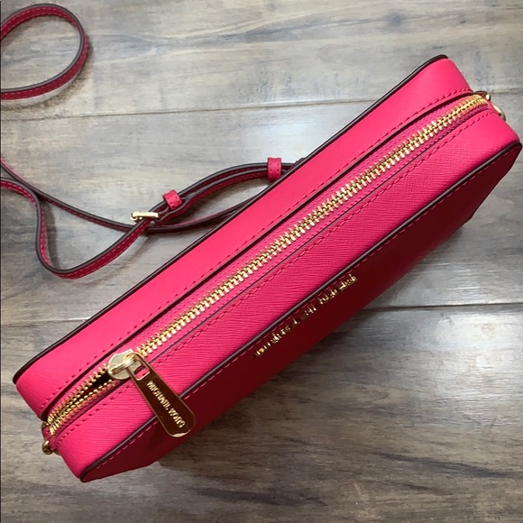 MICHAEL KORS LG EW CROSSBODY Bag Electric Pink - Picture 5 of 16